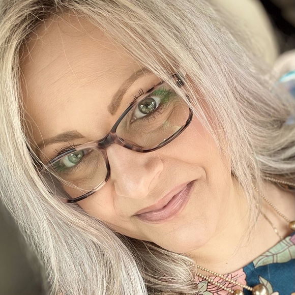 Meet your Posher, Monja - Picture 1 of 1